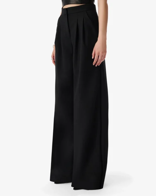 HIGH-WAISTED PANTS